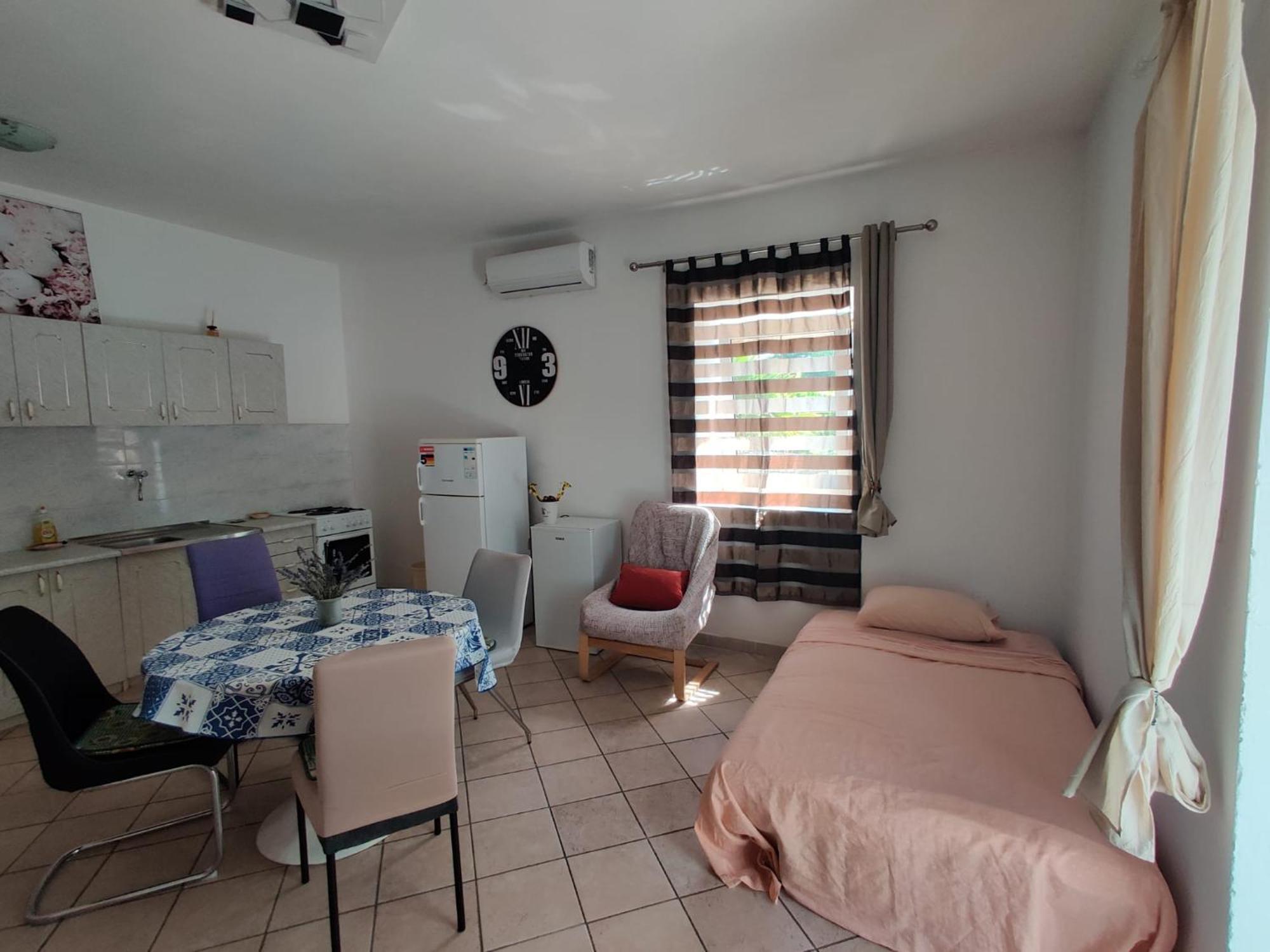 Apartments Pula With Private Parking Self Check In Exterior photo