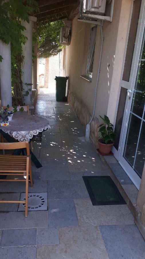 Apartments Pula With Private Parking Self Check In Exterior photo